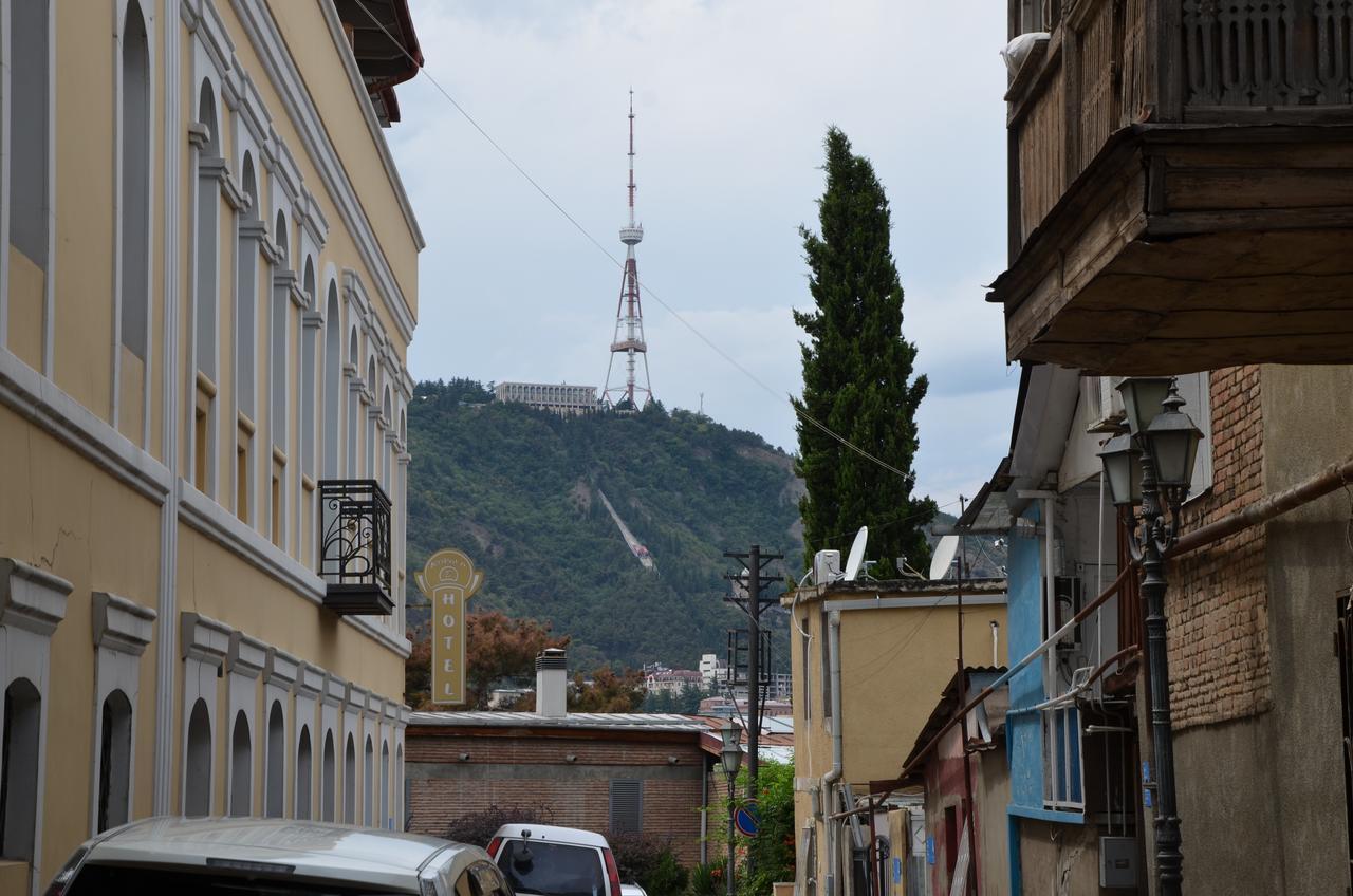 Guest House Uta Tiflis Exterior foto