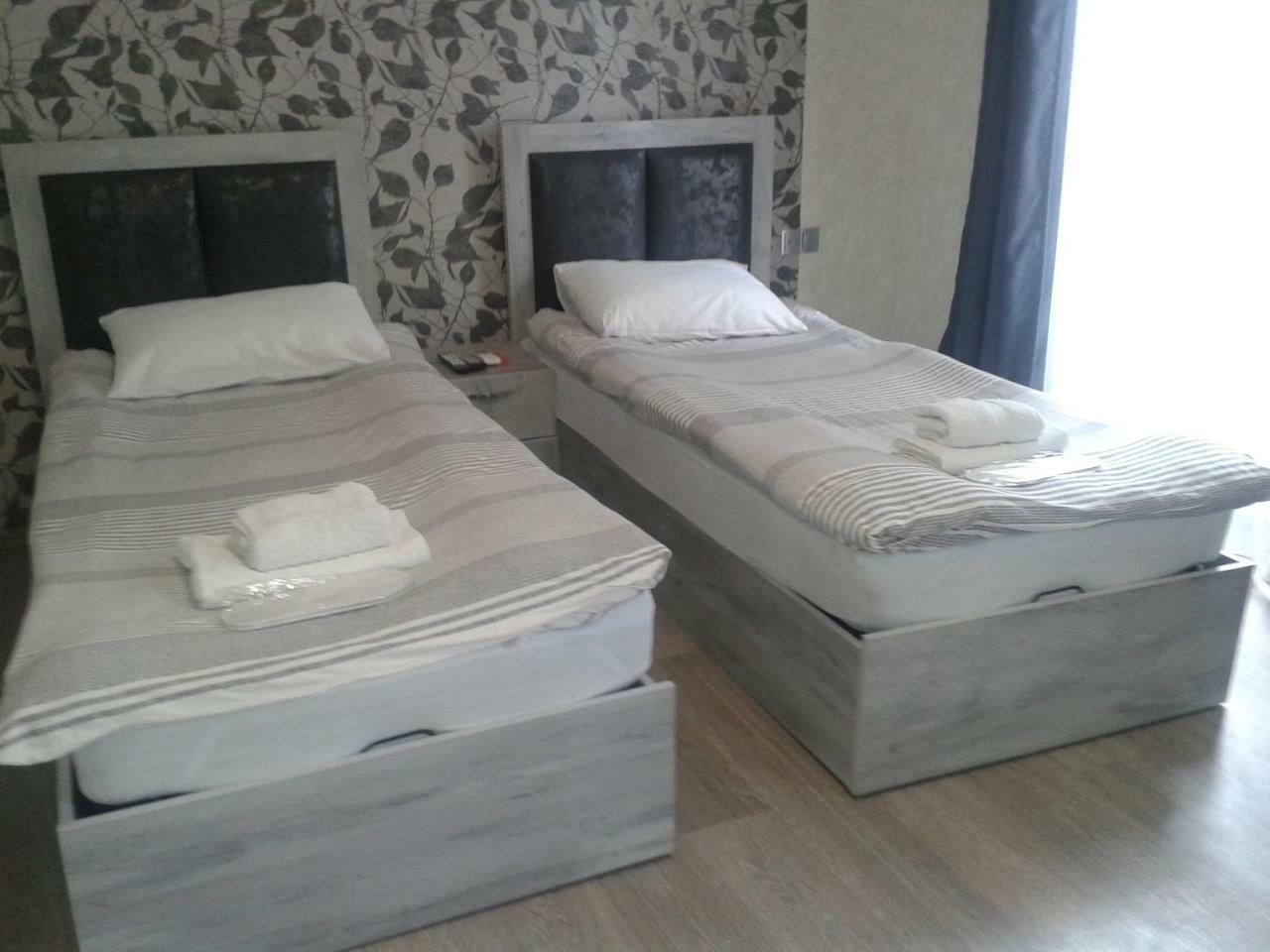 Guest House Uta Tiflis Exterior foto
